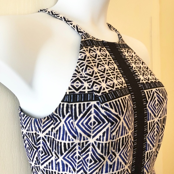 NWOT Vince Camuto Dress Size: Medium Blues and White - Picture 4 of 12